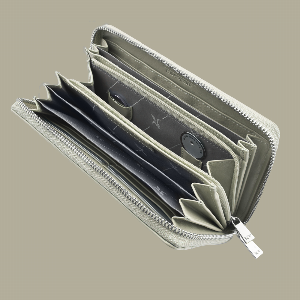 Breitbörse mit Reissverschluss beige